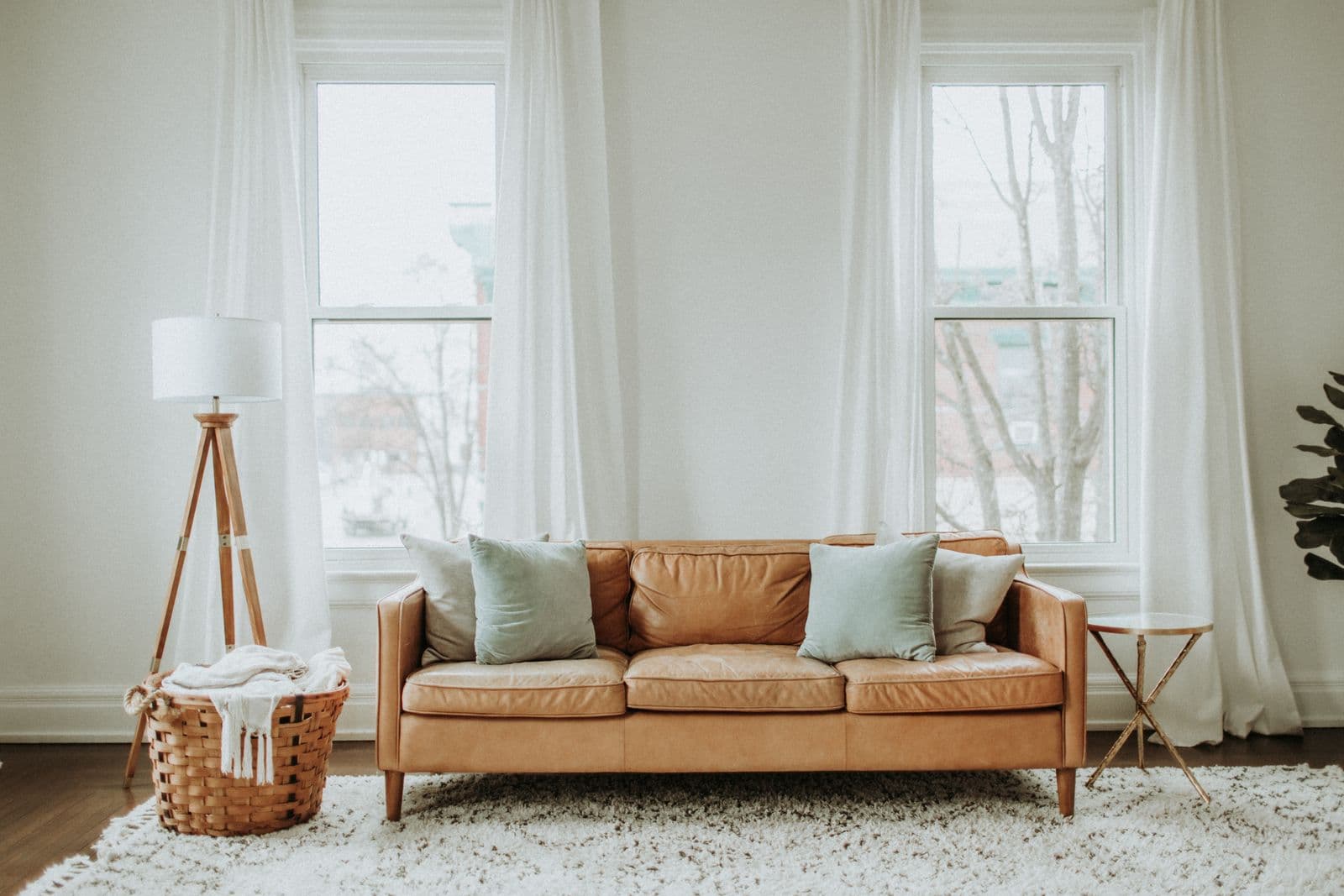 Bright, tidy living room after a MirroClean visit